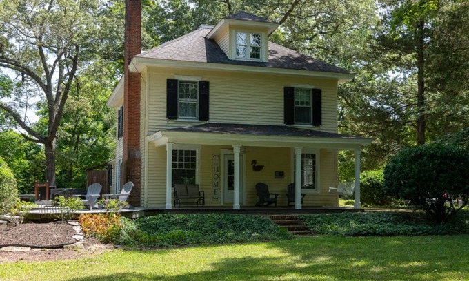 Golts Autre | Waterfront venue on secluded 60 acres with 2 homes great for a family retreat