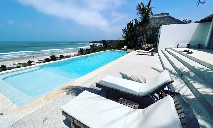 Cap Skirring Maison | VILLA LES PIEDS DANS L'EAU VUE IMPRENABLE SUR L'OCEAN AU CAP SKIRRING