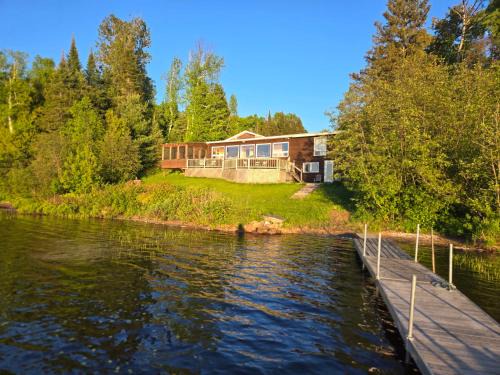 Cayamant Maison | Waterfront with Spa - Havre de l'Auror