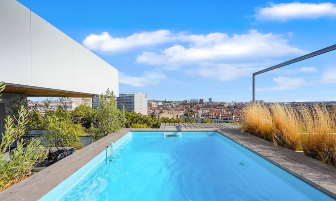 Minimes - Barriere de Paris Appartement | Watergate - piscine sur le toit et vue panoramique sur la ville