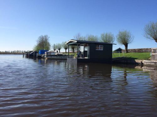 Feerwerd Cabine | Waterhut 1 Aduarderzijl