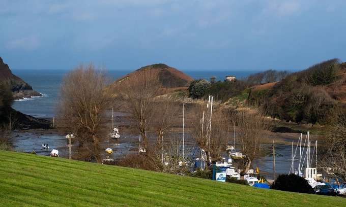 Watermouth Cottage | WATERMOUTH CASTLE, RHODODENDRON APARTMENT, pet friendly in Ilfracombe