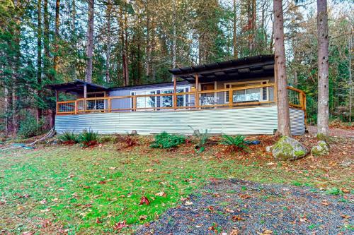Shelton Maison | WatersView Tree House