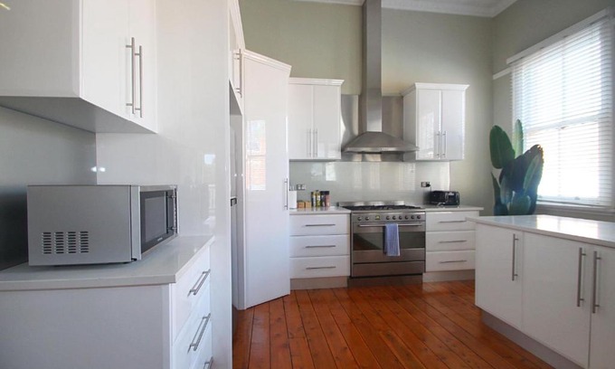 Wagga Wagga Appartement | Waterviews - Hidden Gem in CBD - Sleeps 10