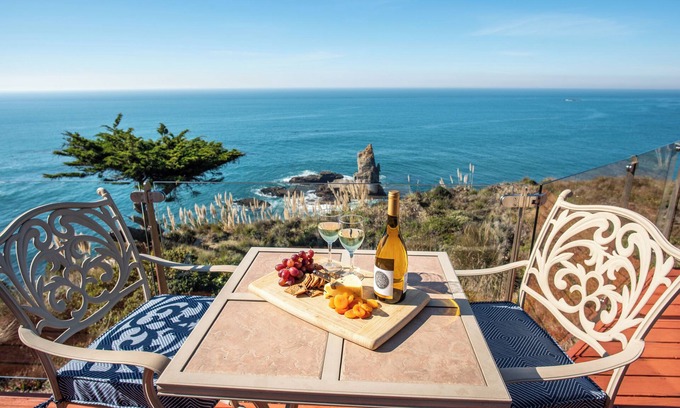 Gualala Maison | Waves End: Your Oceanfront Retreat