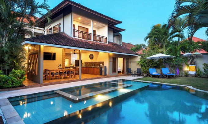 Laksmana Villa | Villa Wayan est une grande villa de 5 chambres au coeur de Seminyak