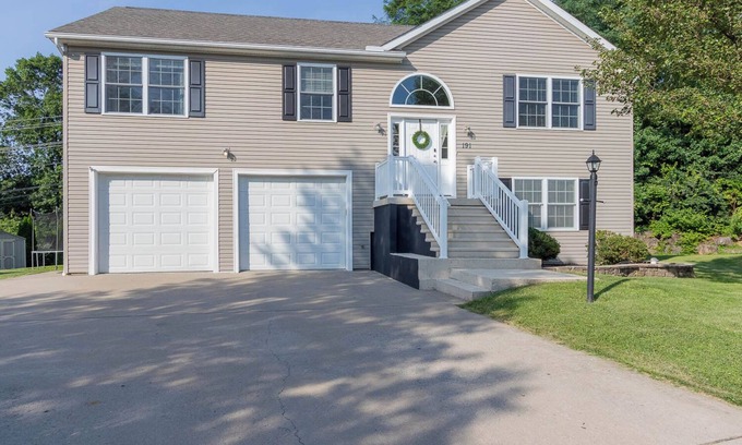 Port Matilda Maison | "WE ARE" Home! Welcome to your Happy Valley retreat!