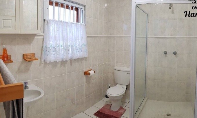Port Elizabeth Cottage | Nous fournissons des parkings sûrs et sécurisés