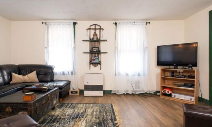 Franklin Maison | Webster Lake Getaway!