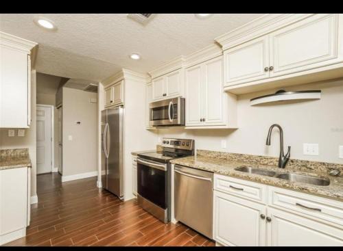 Spring Hill Maison | Weeki Wachee House