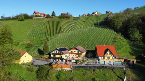 Kitzeck im Sausal Lit Et Petit-Déjeuner | Weingut Stoff