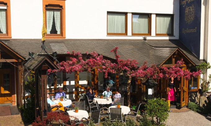 Reil Hôtel | Weinhaus Burg-Schneider