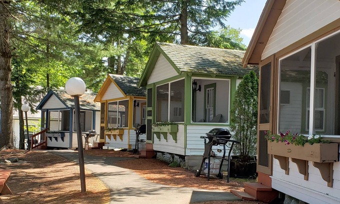 Weirs Beach Hôtel | Weirs Beach Motel and Cottages