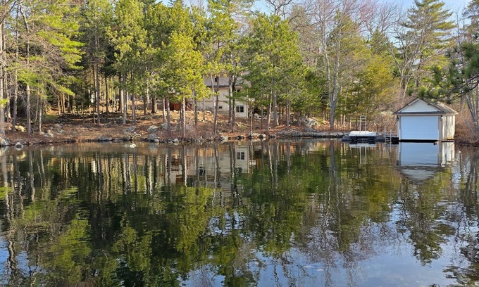 Meredith Maison | Wekepeke Point Estate on Lake Winnipesaukee