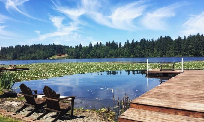 Eatonville Maison | Propriété au bord du lac! Dock privé! Près du mont. Parc animalier Rainier et NW Trek