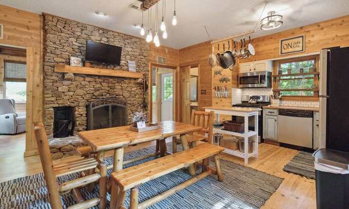 Sloans Valley Cabine | Welcome to Charming Get-A-Way – Your Ultimate Escape!