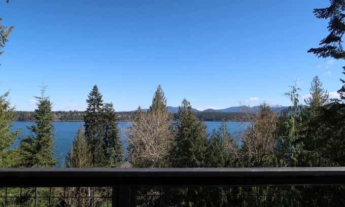 Hayden View Estates Maison | Welcome to Doe Run! 3-bedroom 2-bathroom lake house.