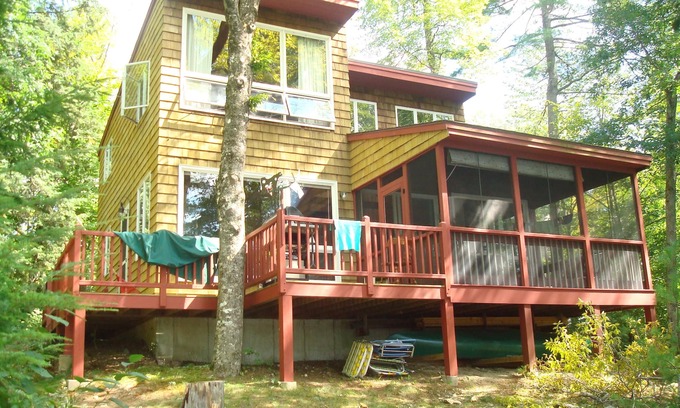 Raymond Cabine | Welcome to Dorie's Cottage! Cozy waterfront home with gorgeous sunset views!