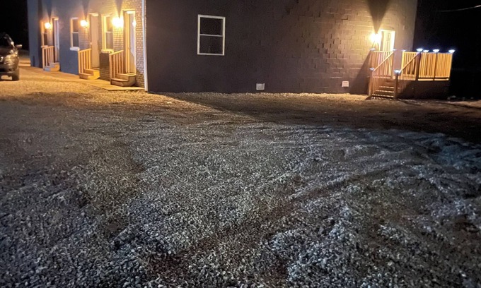 Newtown Cabine | Welcome to Gods country lodging located in the heart of Hatfield and mcoy trails
