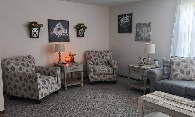 Niagara Falls Copropriété | Welcome to Harvest Haven - Short drive to scenic Niagara Falls. No Cleaning Fees