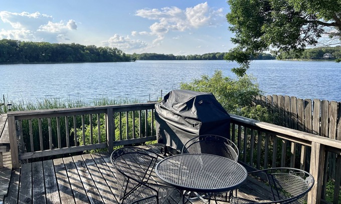 Spirit Lake Cabine | Welcome to Hygge House! -Dual Lake Access-