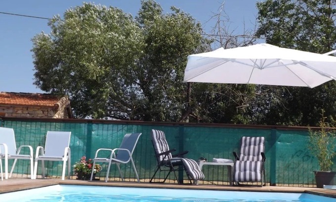 Ginals Maison | Welcome to La borde, a stunning holiday home with private pool in SW France