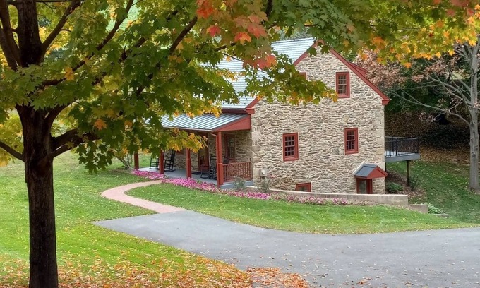 Conestoga Maison | Welcome to Maple Lane a beautiful farmstead in Western Lancaster County, PA