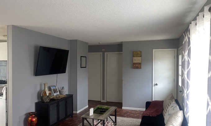Brooklyn Park Maison | Welcome to Miracle House, a family friendly home away from home.