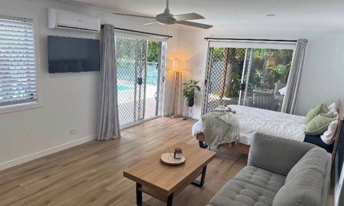 Runaway Bay Maison | Welcome To Pebble Beach Retreat Hope You Enjoy Your Stay With Us Thank You😁
