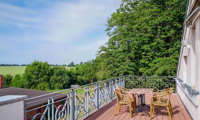 Behnkendorf Appartement | Welcome to the apartment Baabe with a beautiful view of the landscape!