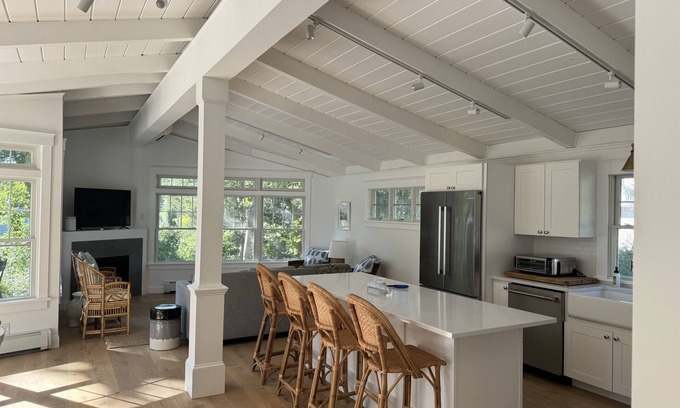 Shelter Harbor Maison | Welcome to the beach! Enjoy yourselves in this renovated year round home.