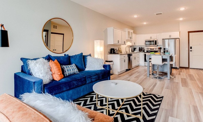 Brooklyn Park Appartement | Welcome to the Blu! One bedroom Apartment