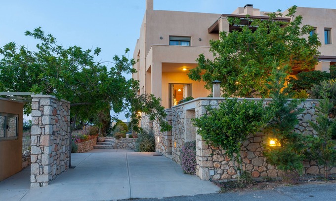 Skaleta Maison | Bienvenue dans la maison aux couleurs de la nature!