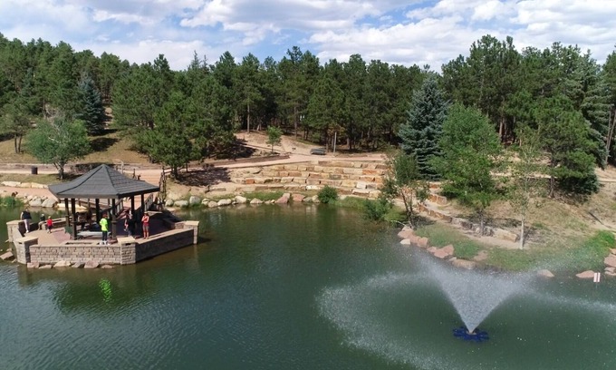 Monument Maison | Welcome to The Monument View, your serene getaway nestled in beautiful Monument.