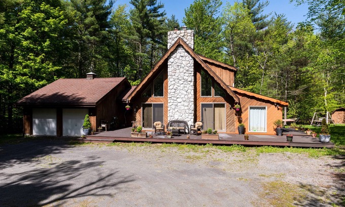 Round Top Maison | Bienvenue au Chalet Shangri-La dans The Catskills!