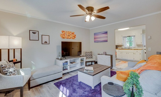 Clemson Maison | Welcome to the Tiger Den! Premier VRBO Steps Away from Clemson University Campus
