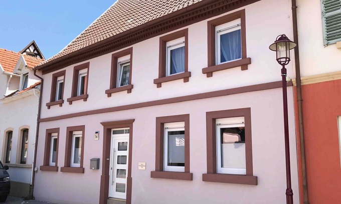 Gollheim Maison | Bienvenue à la Villa Kerzenheimer Tor