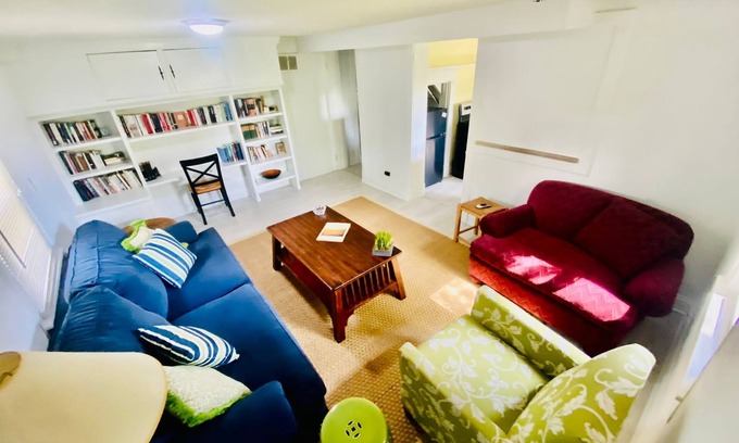 Fry's Spring Maison | Cozy home amazing location walk to UVA/Stadium