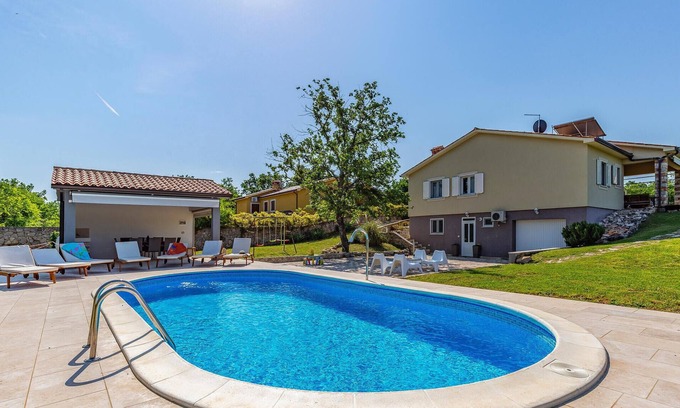 Marceljani Maison | Welcome to this vacation home, which offers its guests a beautiful landscape panorama.