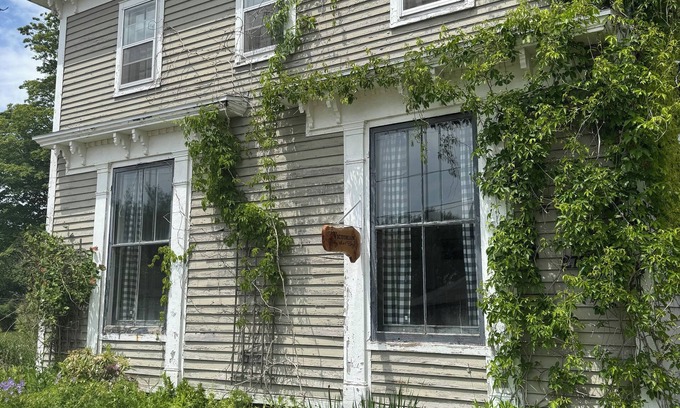 St. Martins Maison | Welcome to Victorian by the baynBuilt in 1830 the oldest home in the village