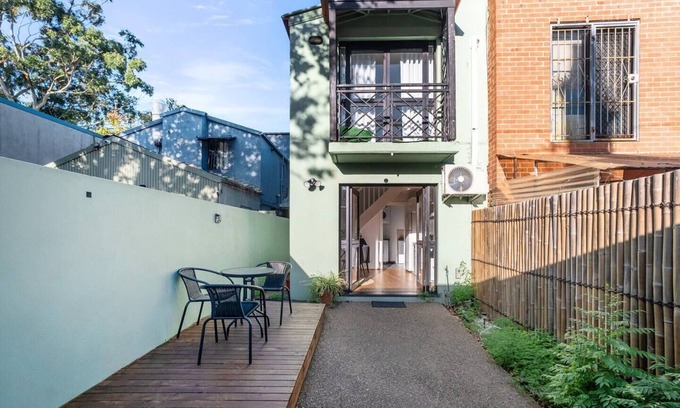 Redfern Maison | Welcome to Waterloo A Well connected Parkside Stay