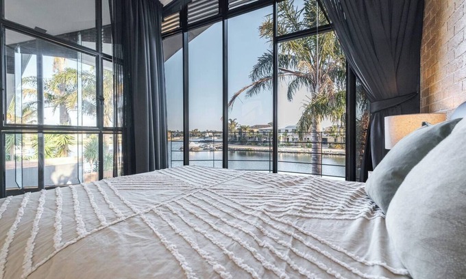 Patterson Lakes Maison | Welcome to your luxury waterfront retreat in Patterson Lakes