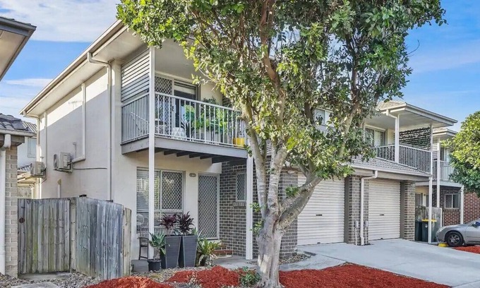 Bracken Ridge Maison | Modern 3 Bedroom Home Perfect For The Family