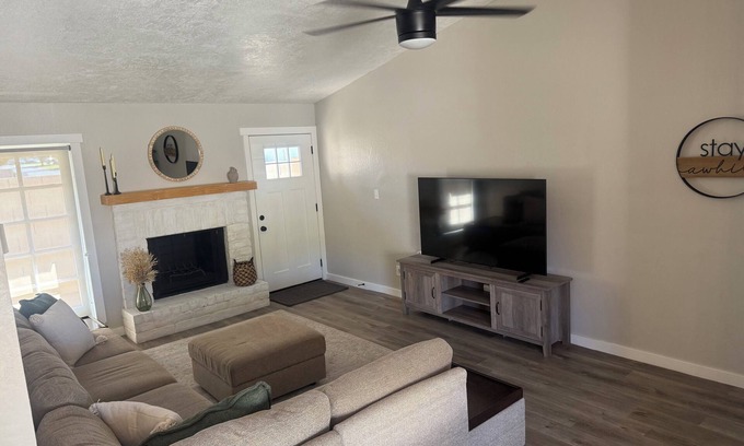 Bellair Maison | Welcome to your home away from home in sunny Glendale, Arizona!