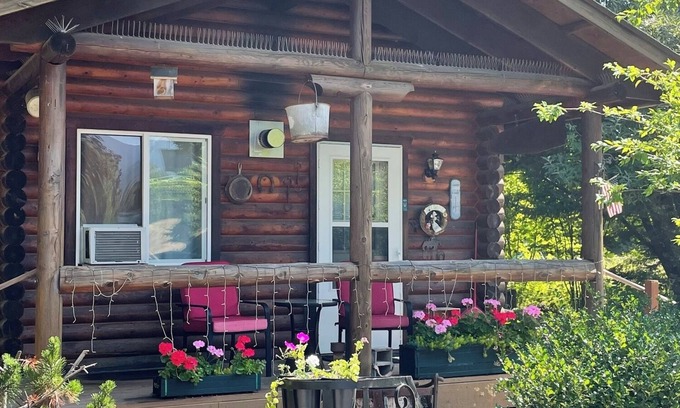 Concrete Cabine | Welcome to your year-round mountain getaway and historic ranch in the foothills of the North Cascades!