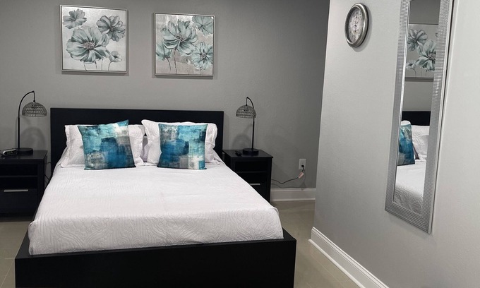 Embassy Hills Appartement | Welcome toCozy La Palma B, is quite and clean pleace