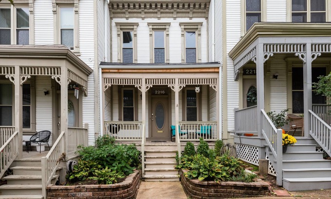 Lafayette Square Maison | Welcoming Lafayette Square Home - JZ Vacation Rentals