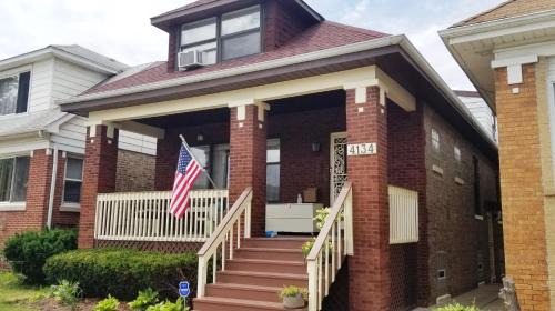 Chicago Appartement | Well-Appointed Cozy Portage Park Apt, Dogs, Kids, Free Parking, 420 Compliant