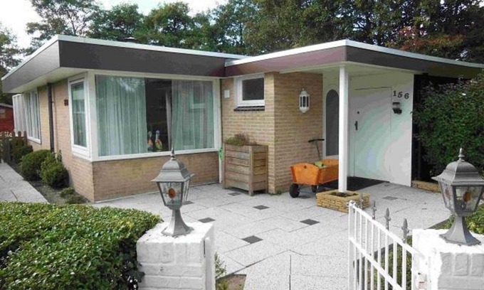 Sint Maartensvlotbrug Maison | Well-kept accommodation for 5 people with fully fenced garden, WLAN