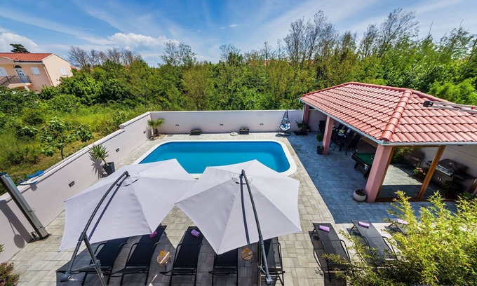 Zaton Villa | Wellness and Spa Villa avec piscine chauffée pour 12
